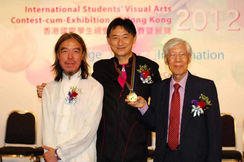 Mr. Tang Hoi Chiu, Chief Curator of H.K. Museum of Art