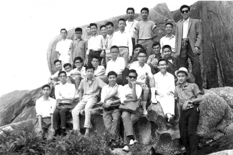 1962-63 3D class picnic.jpg