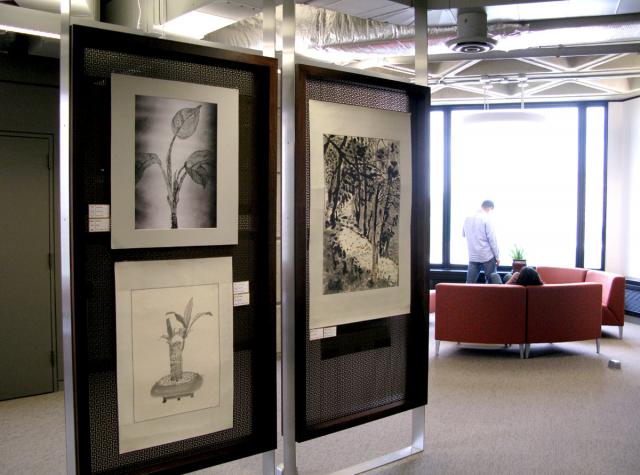 19 Library Exh Display_20090609_29.jpg