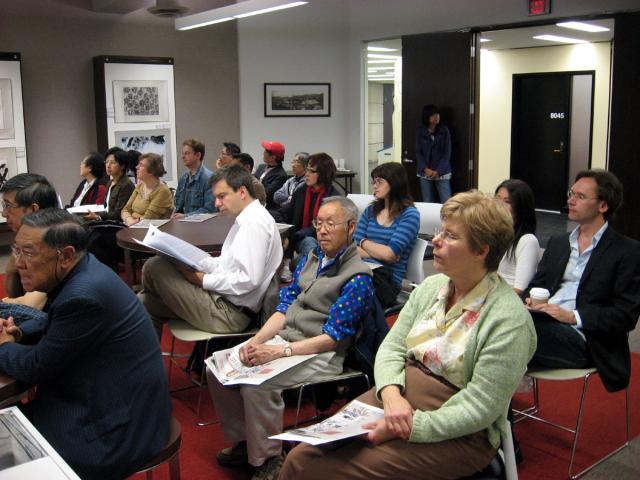 009 Audience 2001.jpg