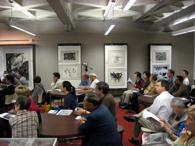 010Audience 3001.jpg