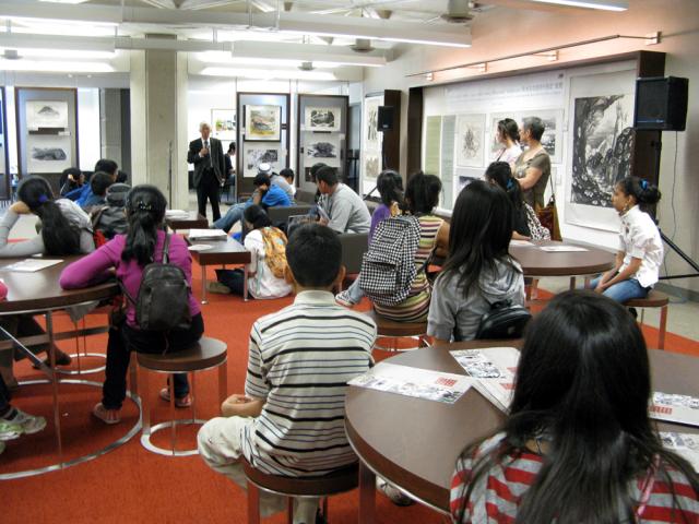 B3 Student visit_20090616_40.jpg