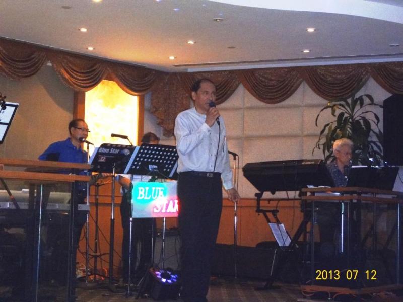 'Steve Job' Performing