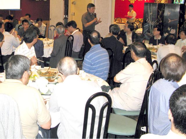 Fr Chow visit_20090724_08.jpg