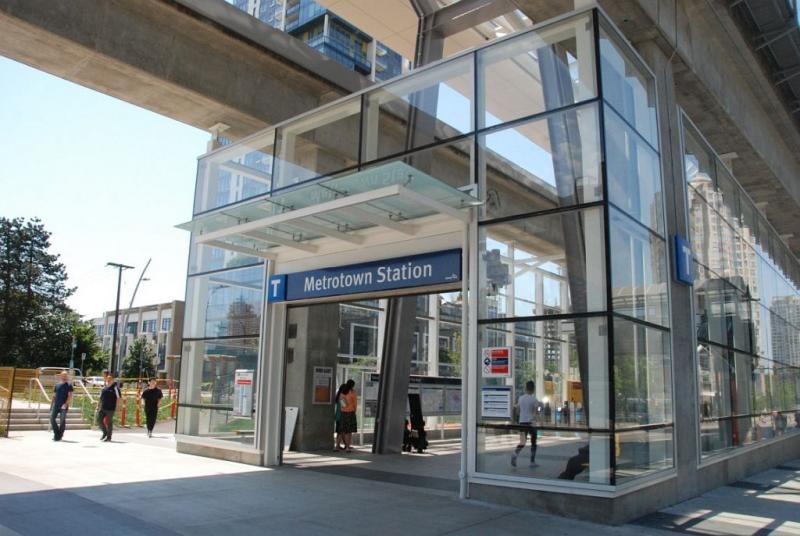 ayvr 186 metrotown.jpg