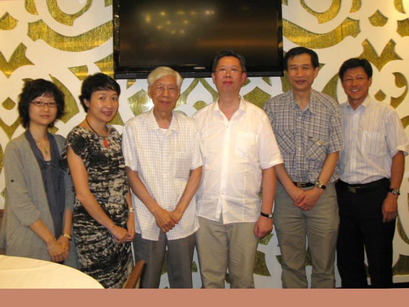 1 01 1st Planning team meeting with HKIEd 2010.9.14.jpg