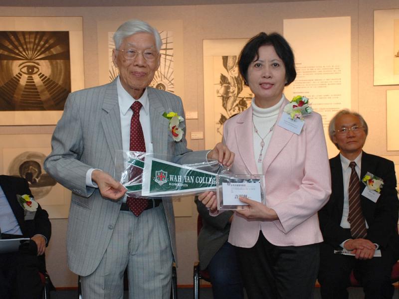 3c Presentation 12, L Tam to Dr Hui.jpg