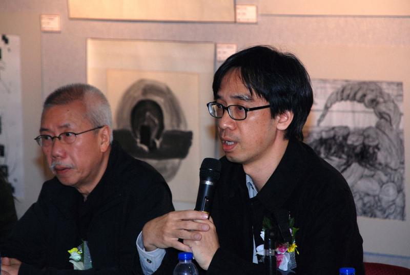 4 04 Prof Mok, Chair of Dept of Fine Arts of CU speaks.jpg