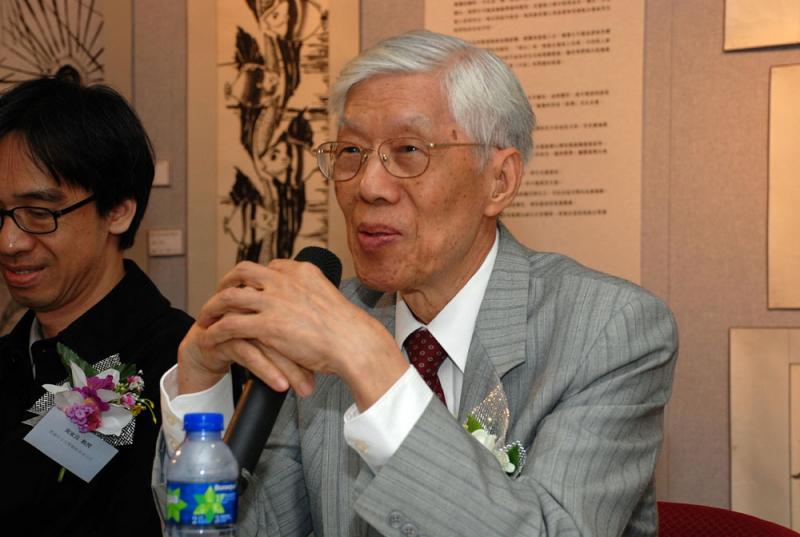 4 11 L Tam answering audience question.jpg