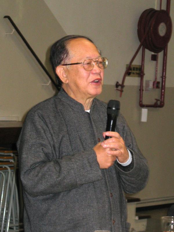 11 Mr Leung Pui Kam