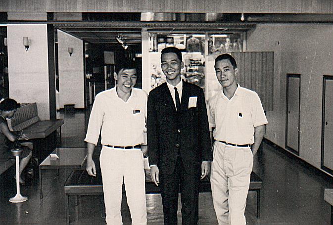 Dennis Leung airport departure 1965-2.JPG